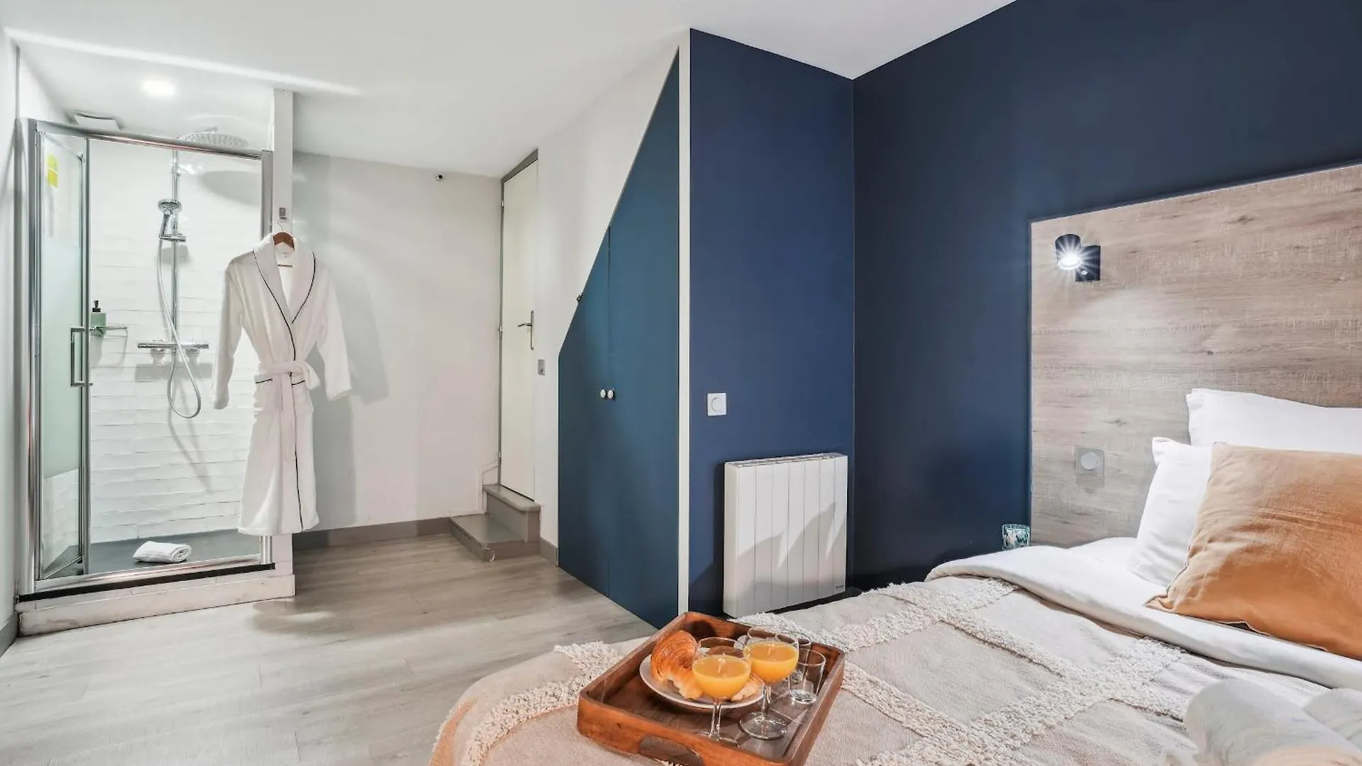 Eiffel Tower & Invalides - 1Br - Cityapartmentstay 巴黎 0*,  法国