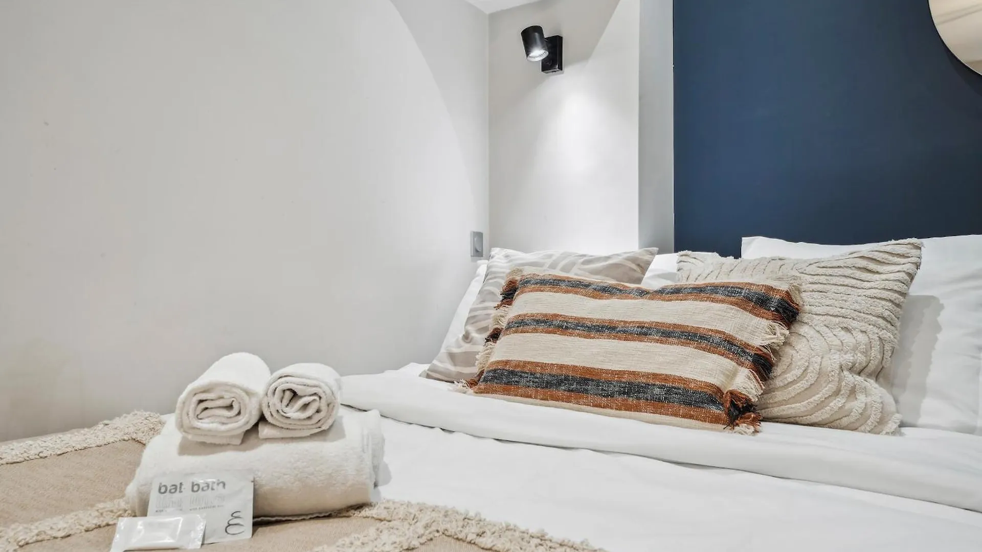 Eiffel Tower & Invalides - 1Br - Cityapartmentstay Paris Apartment